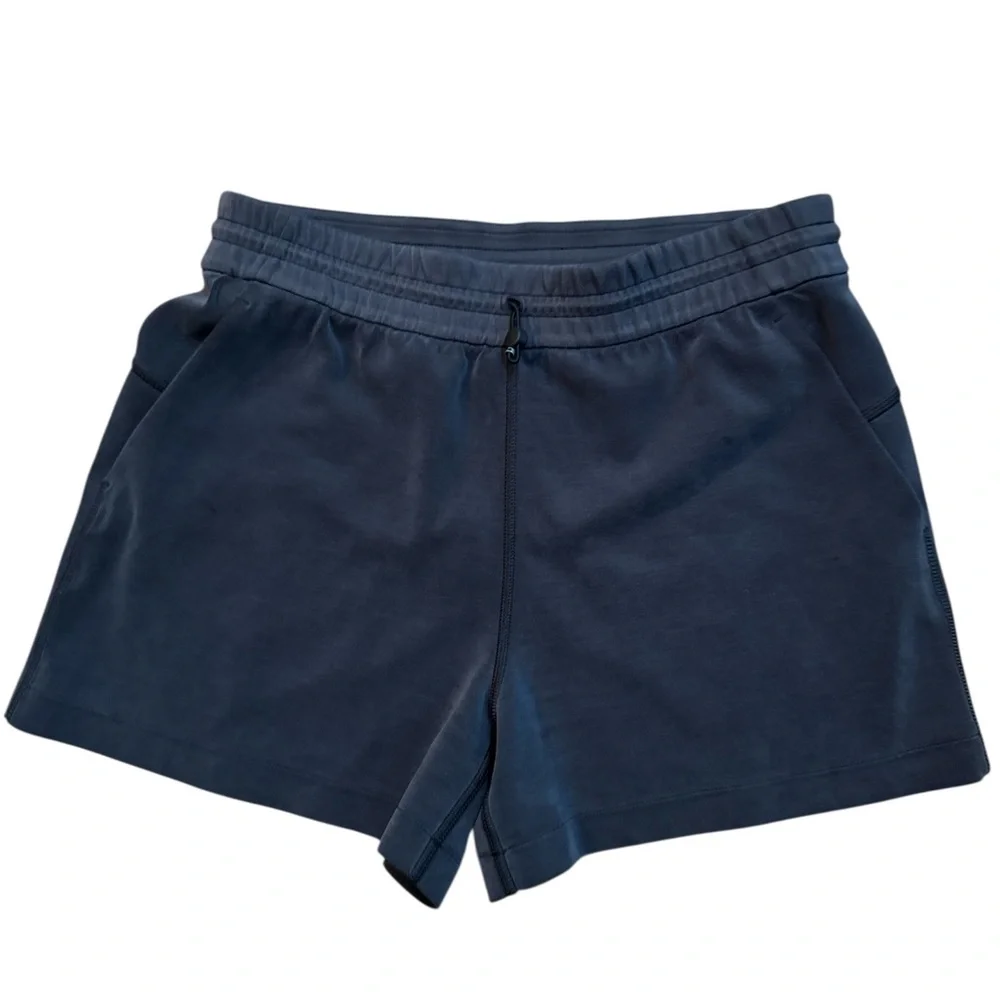 Lululemon Women’s Black Soft Shorts Size 8 Cozy Athletic Fit Drawstring